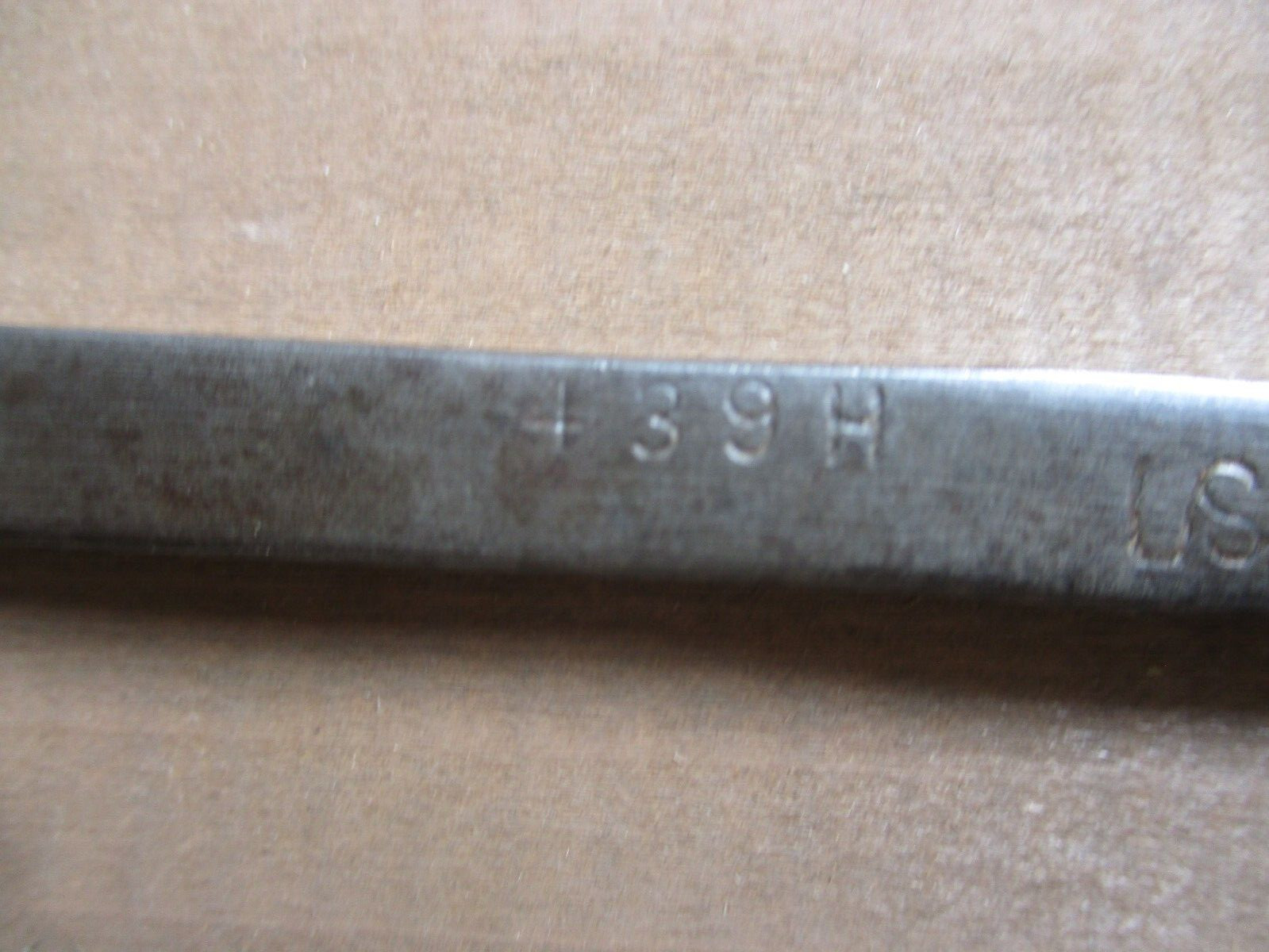 USMC UNITED SHOE MACHINERY CORP #439H OPEN END WRENCH 5/16″ X 1/4″ MADE IN USA