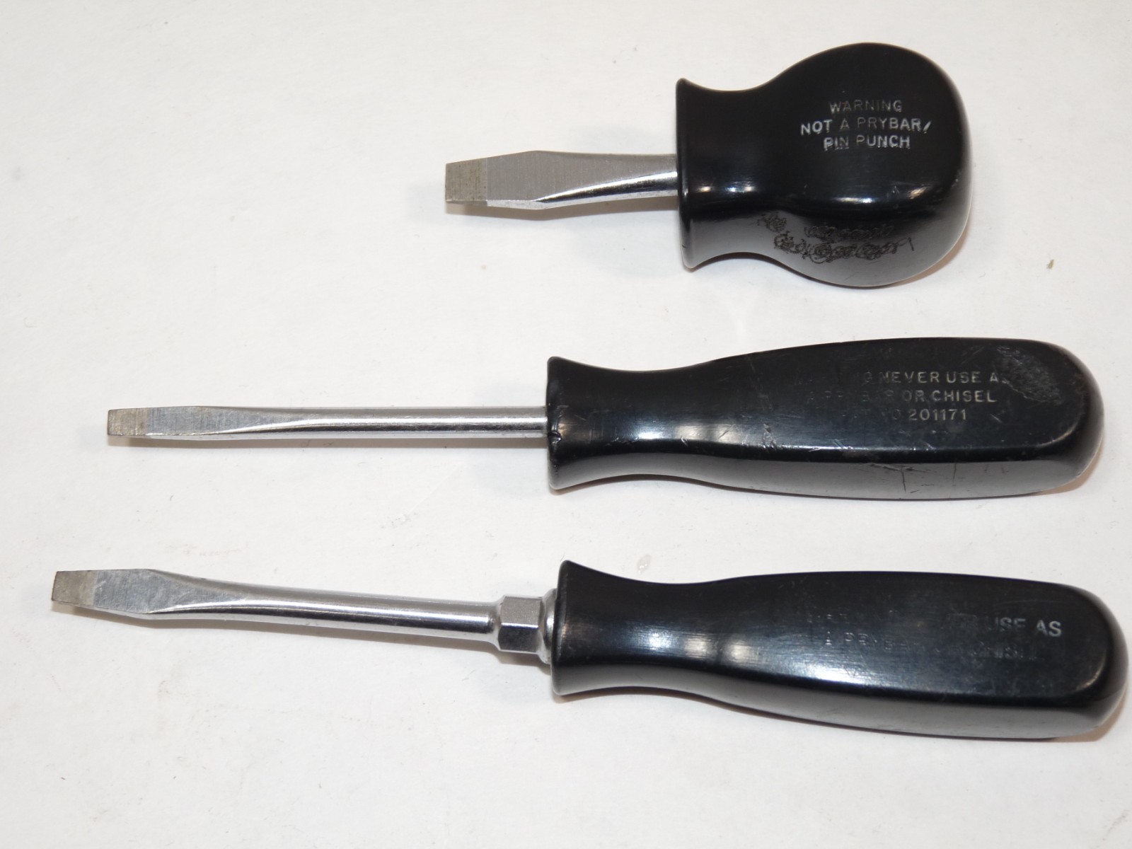 3 Vintage Snap On Black Hard Handle Slotted Screwdrivers SSD2 SSD1 SSD143