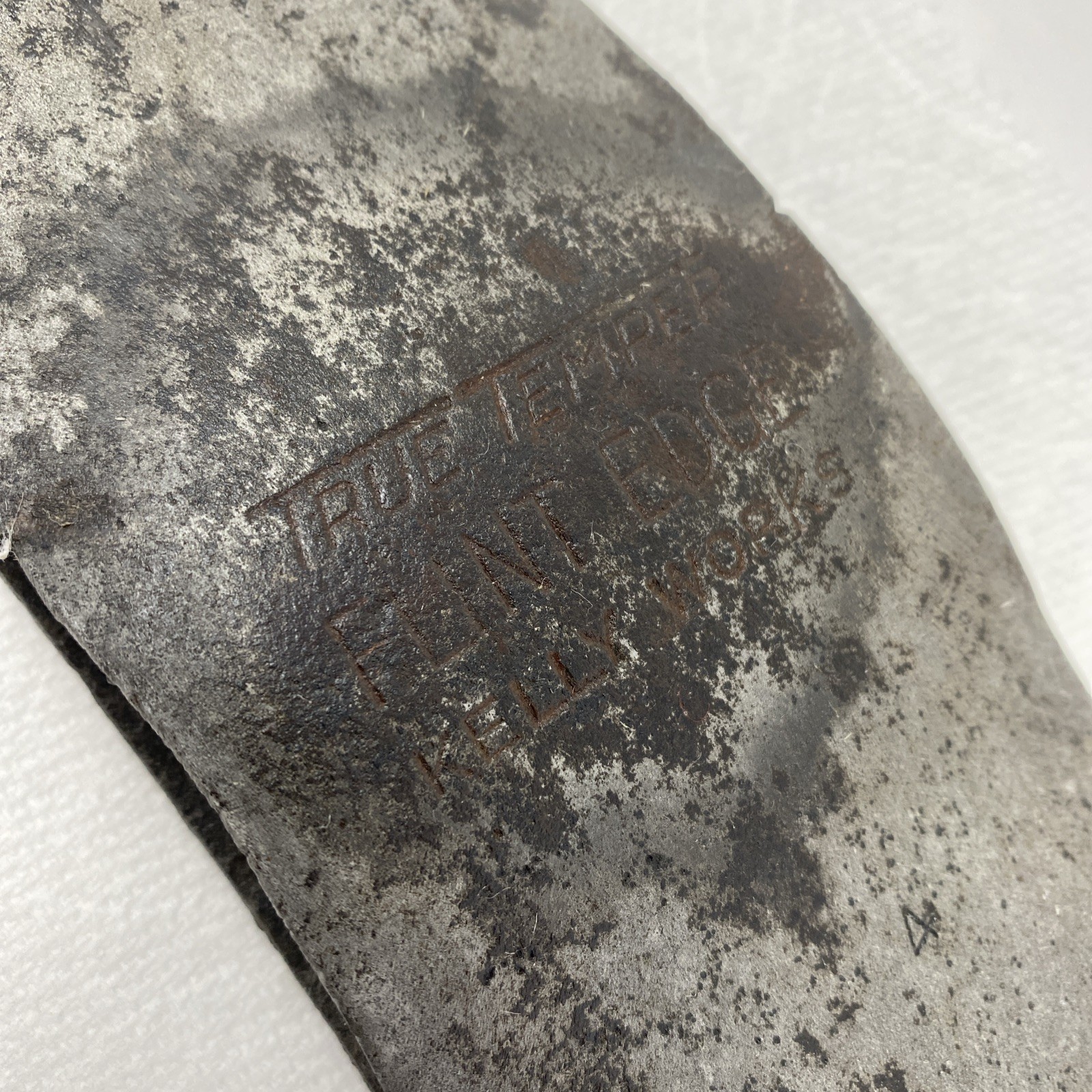 Vintage True Temper KELLY WORKS Flint Edge 4 lb. 0.3 oz Double Bit Axe Head 11”