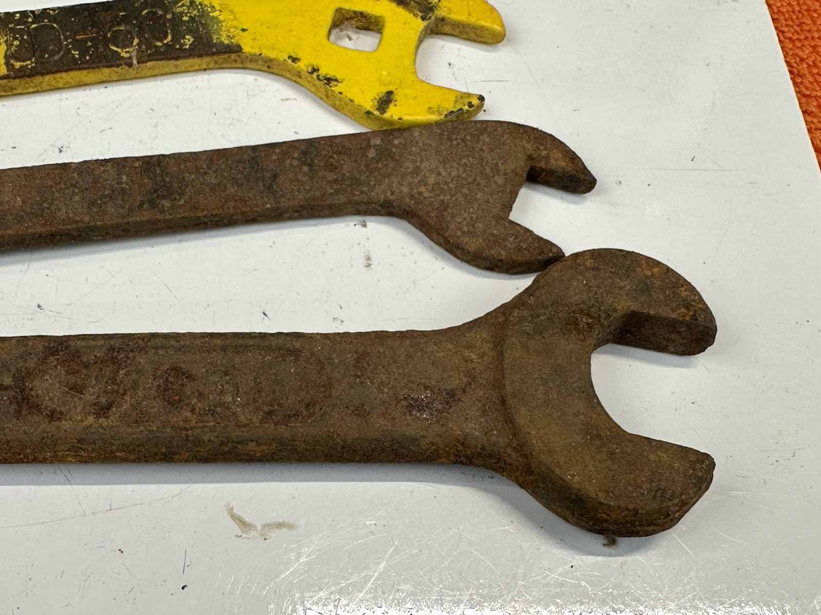 LOT #129 Vintage 4 Old WRENCH WRENCHES Farm Tractor Ag IH IHC AC JD Equipment