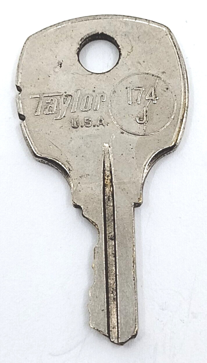 Vintage Key TAYLOR 174J Fits R03 1069 N Appx 1-1/2″ Replacement Locks Steampunk
