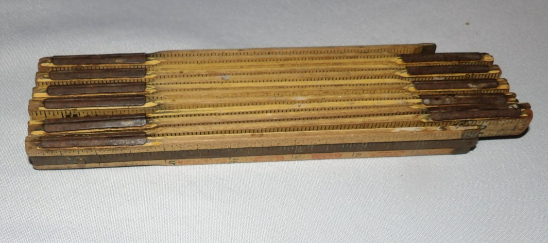 Vintage LUFKIN Wood Folding RULER Measures 72″ Long