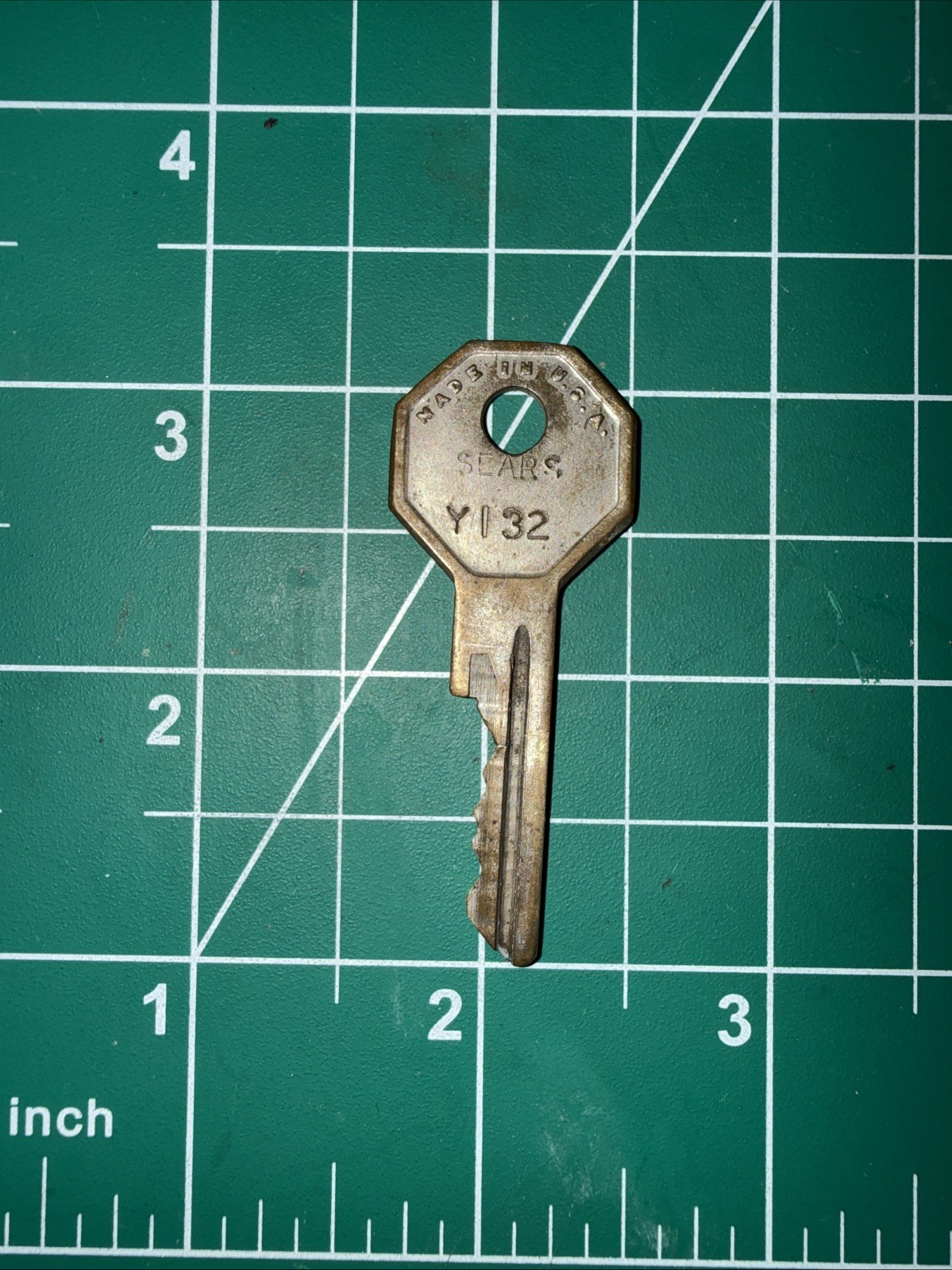 Vintage Sears Curtis Key Company Bulldog Logo Key Y132 Cleveland, OH