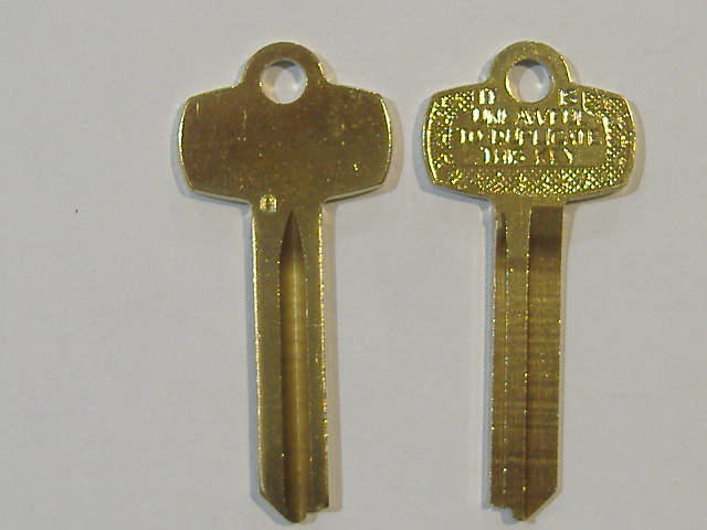 TWO NICKEL SILVER FITS BEST KEY BLANKS FOR “Q” KEYWAY