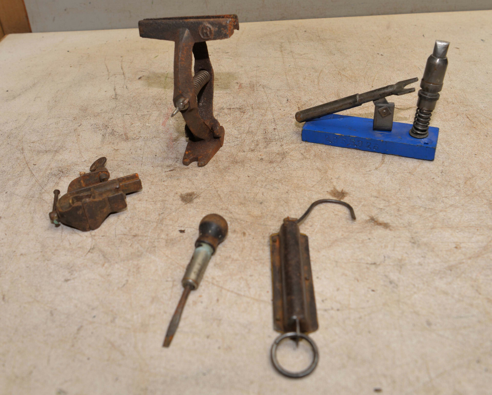 Fly tying vise jeweler screwdriver 1892 Chatlion scale collectible tool lot