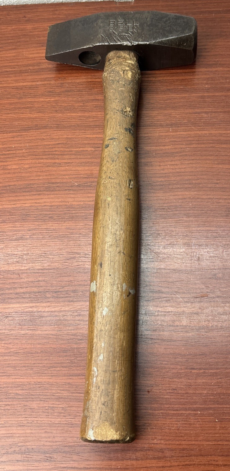Vintage Stanley Bell System 3-1/2 Lb Lineman’s Hammer With Foot Peg Wrench Hole