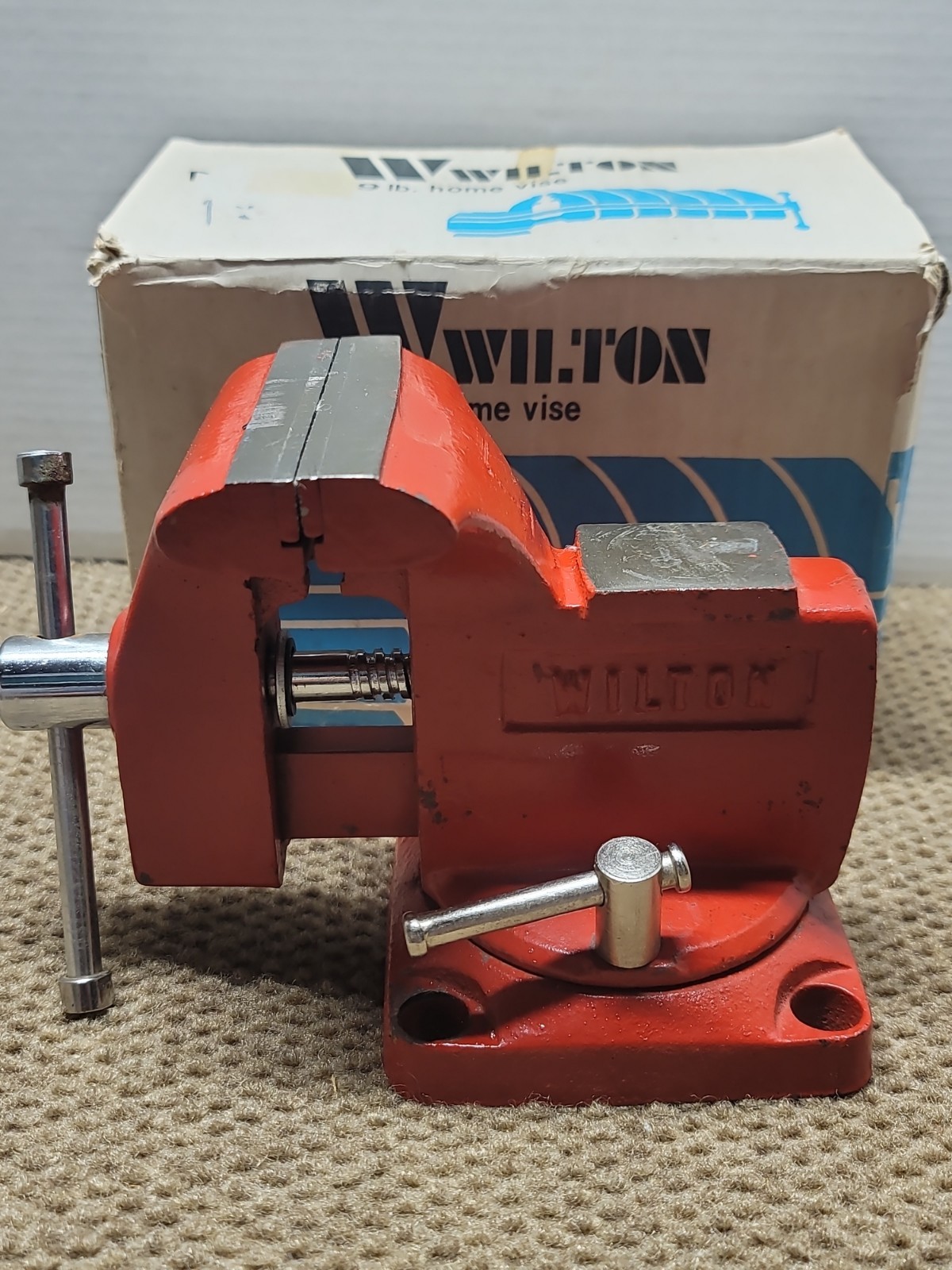VINTAGE WILTON HOME VISE No. 535 in original box 3″, swivel, anvil, pipe clamp