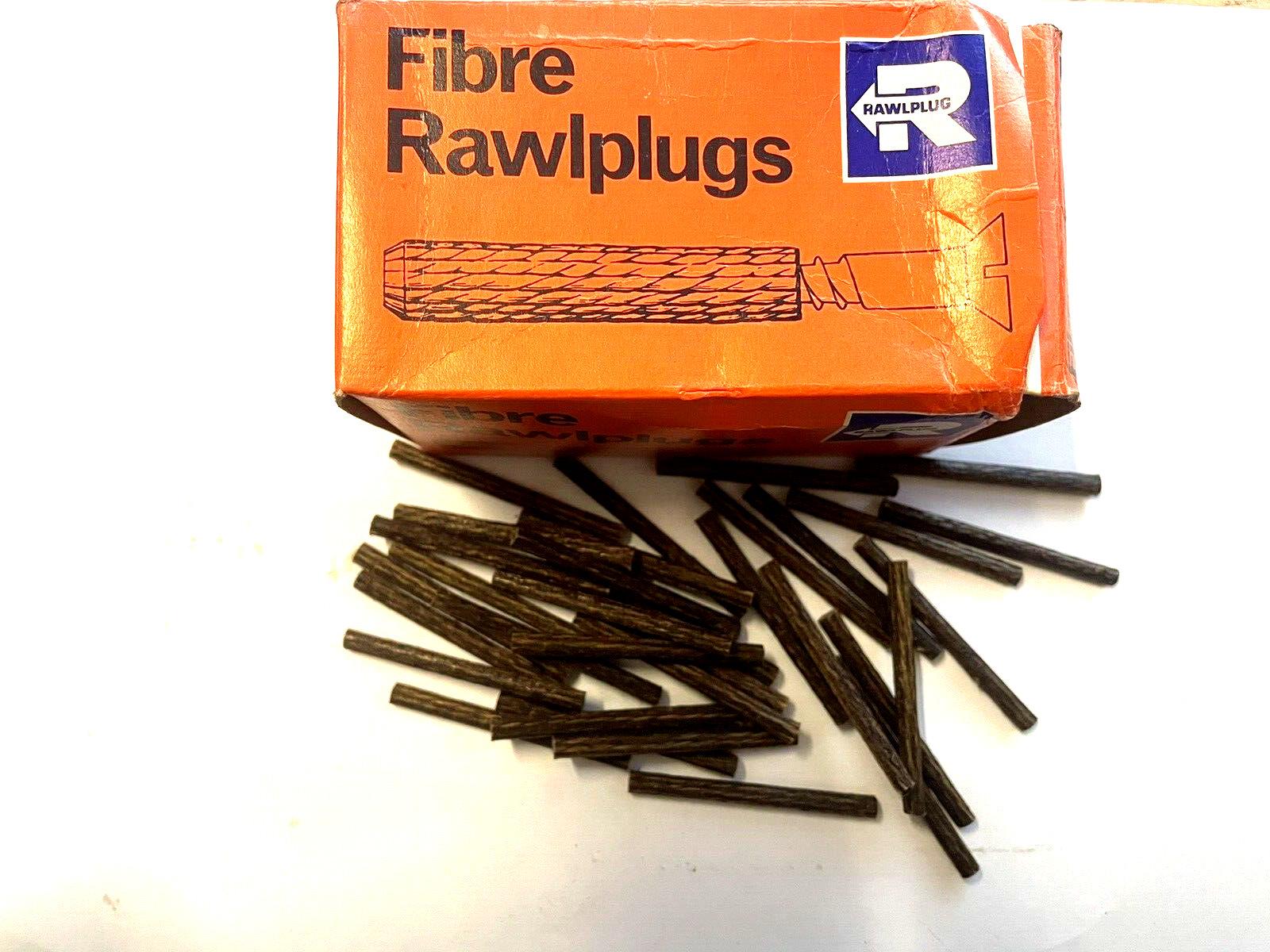 Vintage box Fibre Rawlplugs 8 x 2 – 100 per box – New Old Stock