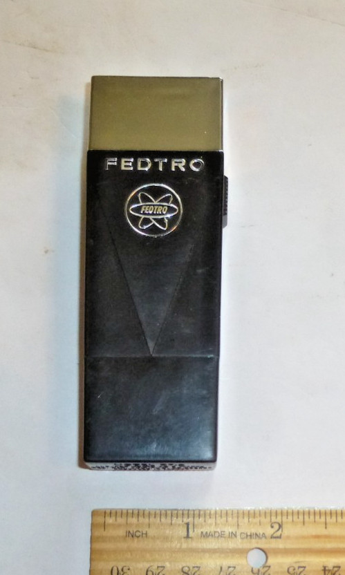 Vtg Black Plastic Fedtro Flashlight Model RF-2 110/120 Volts AC 5 Watts Japan LA