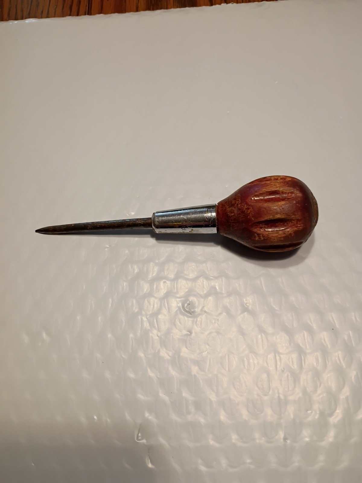 Vintage 6″ Craftsman Scratch Awl U.S.A. (Fulton Circle “F” Mark) w Fluted Handle