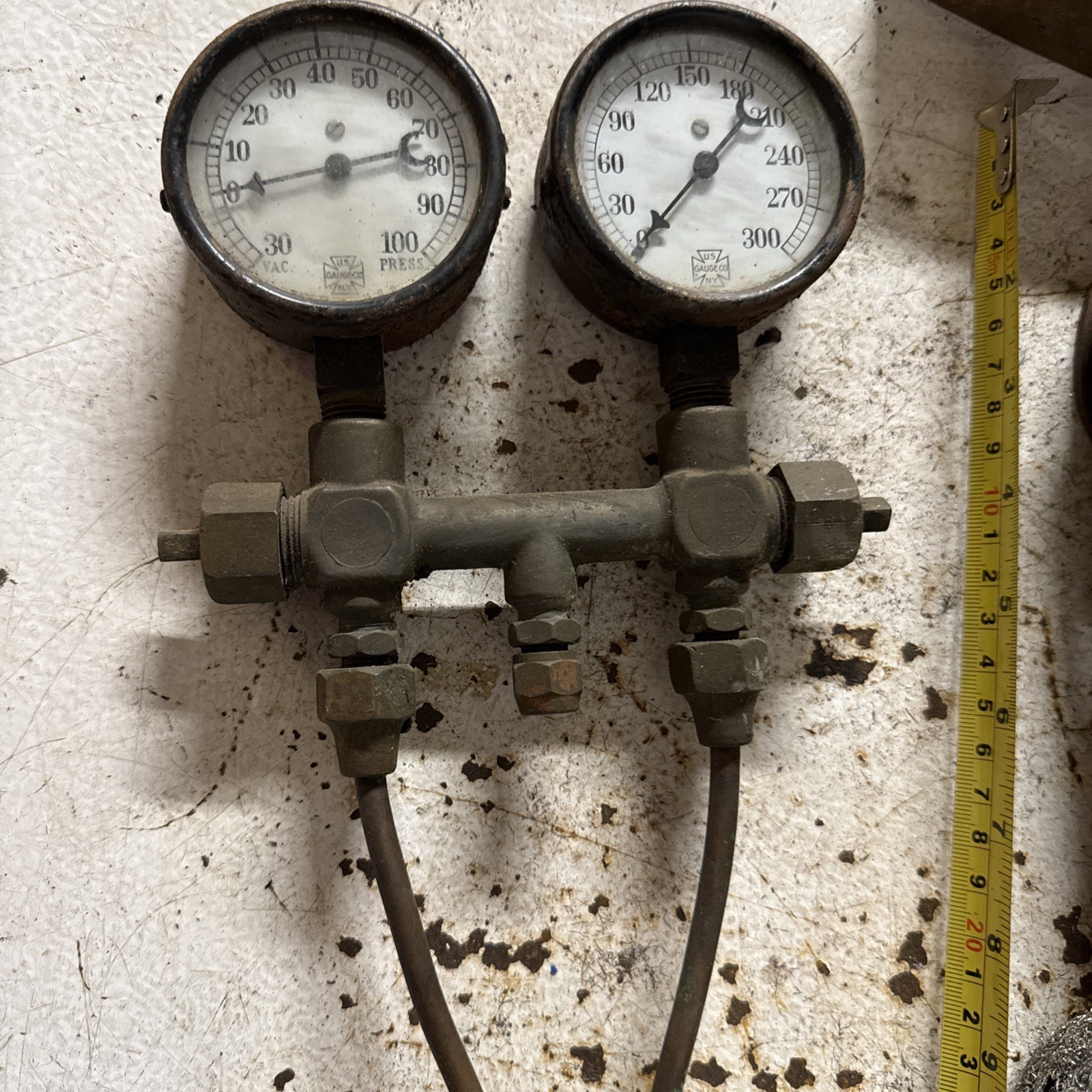 U.S. Gauge Co. New York 2 3/4″ 100 & 300 Lb Gauges Regulator Welding