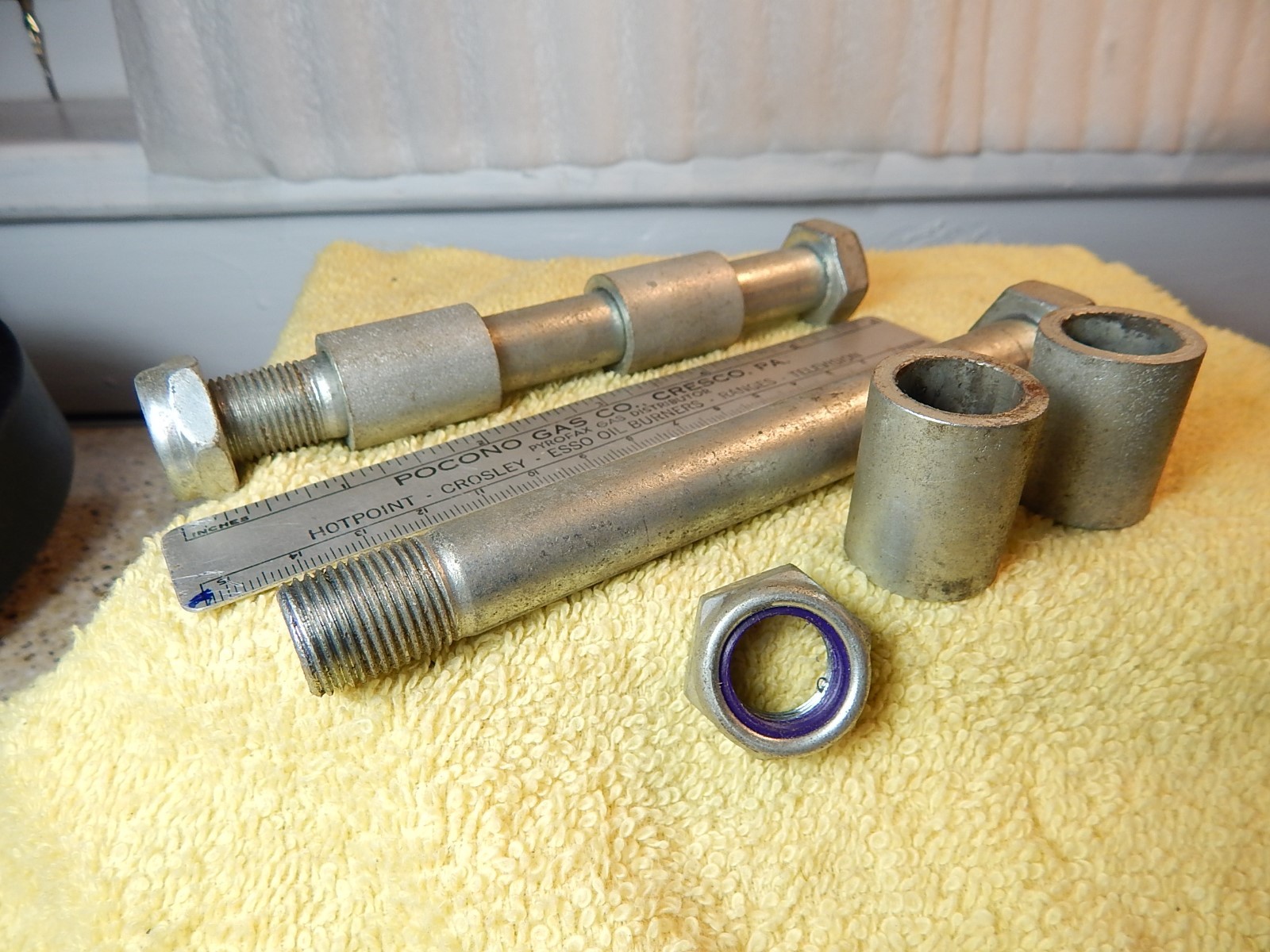5 3/4,x5/8″ Specialty Mount Bolts sliding shims Fine Threads Door Hinge Stock??