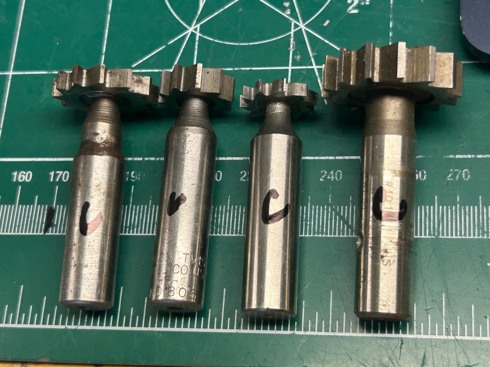lMACHINIST HmDrcB LATHE MILL Machinist Lot of Slot Cutting Key Way End Mills LtC