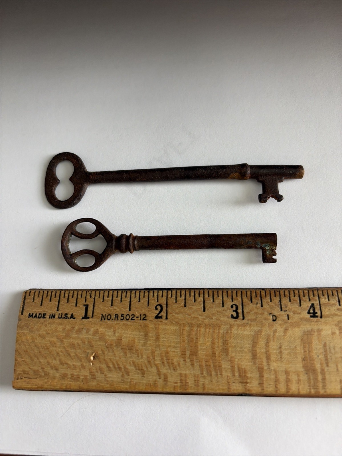 2 Antique Skeleton Keys