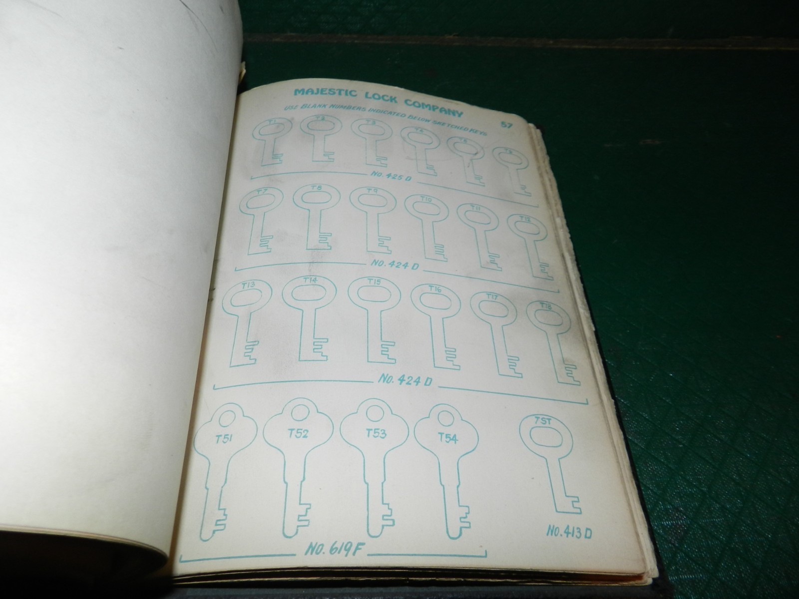 Majestic Trunk Key Book 1933 codes keys locksmith locks Lot