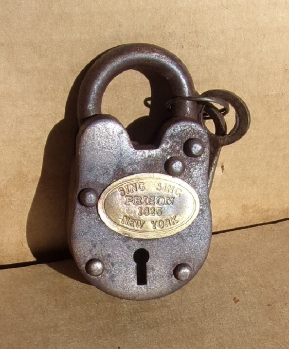 Sing Sing Prison New York Cast Iron Lock With 2 Keys Rusty Antique Finish