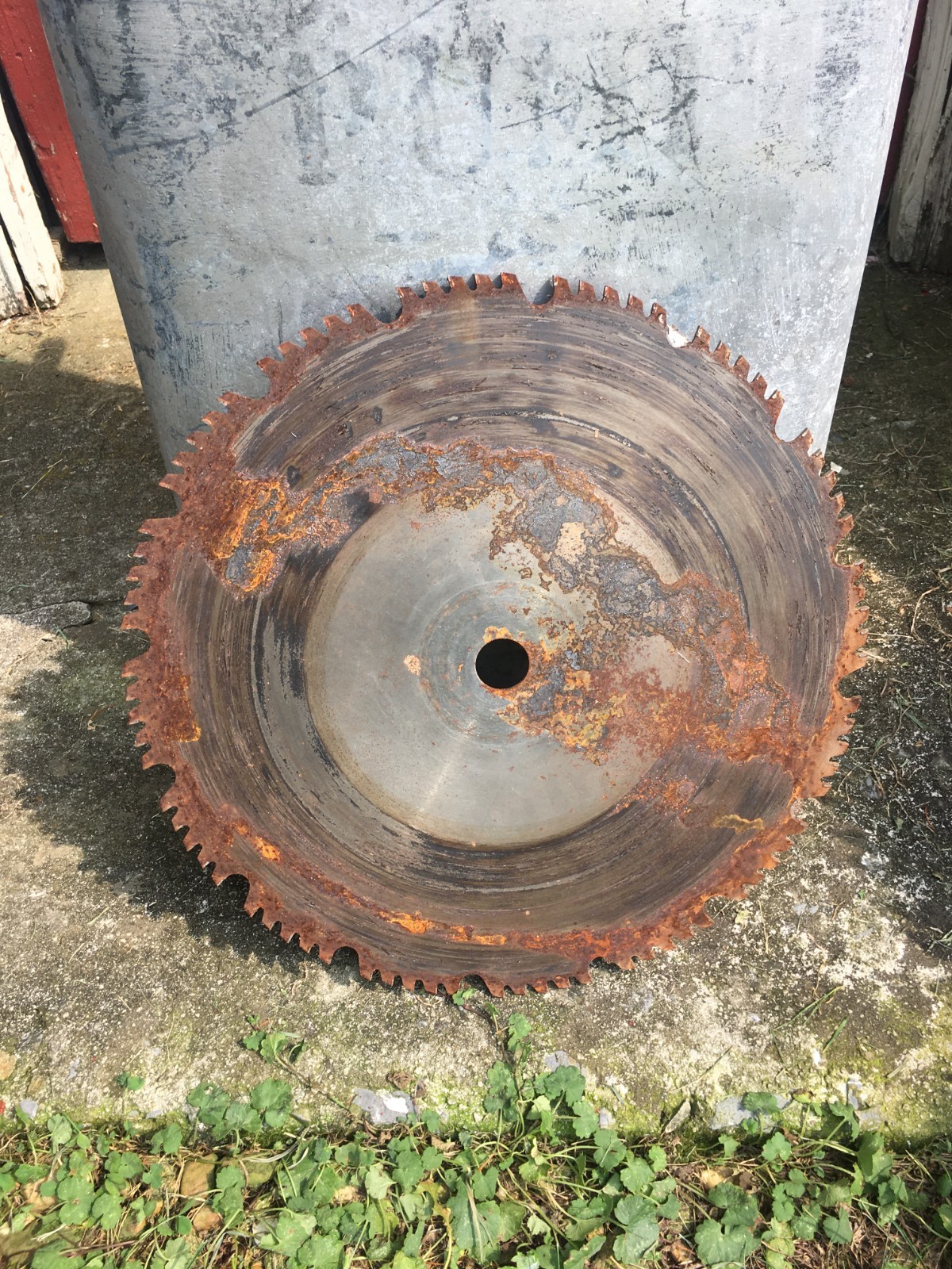 Lg Sawmill Buzz Saw Blade 16″ Diameter Solid Sawblade 1 in Hub Garden Art