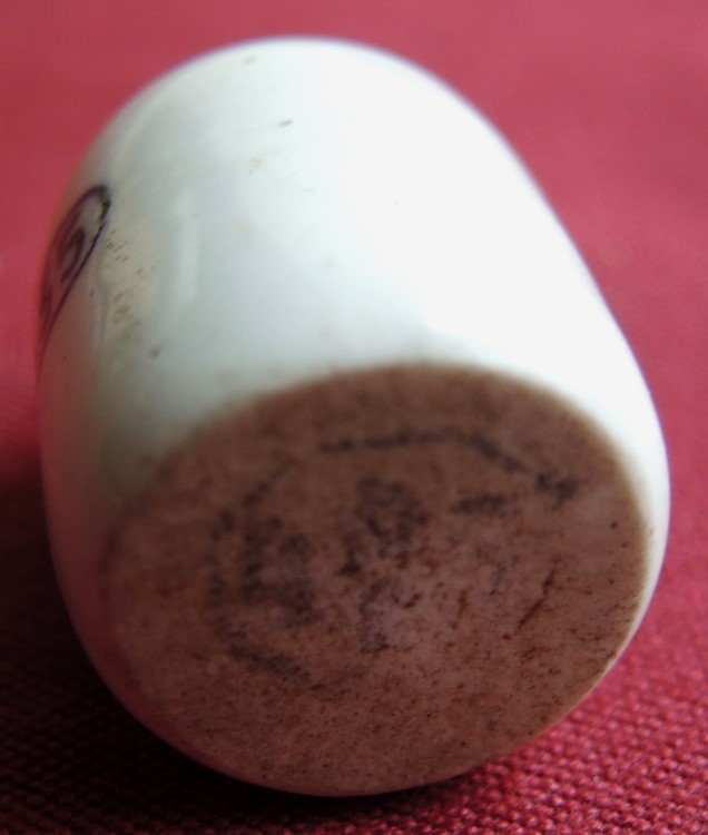 USSR 20 grams WEIGHT with SICKLE HAMMER 1935 PORCELAIN Ceramic Vintage Soviet