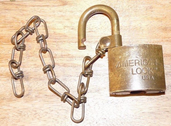 American Lock U.S. Military Brass Padlock Lock, Chain, NO key, LOCKSPORT