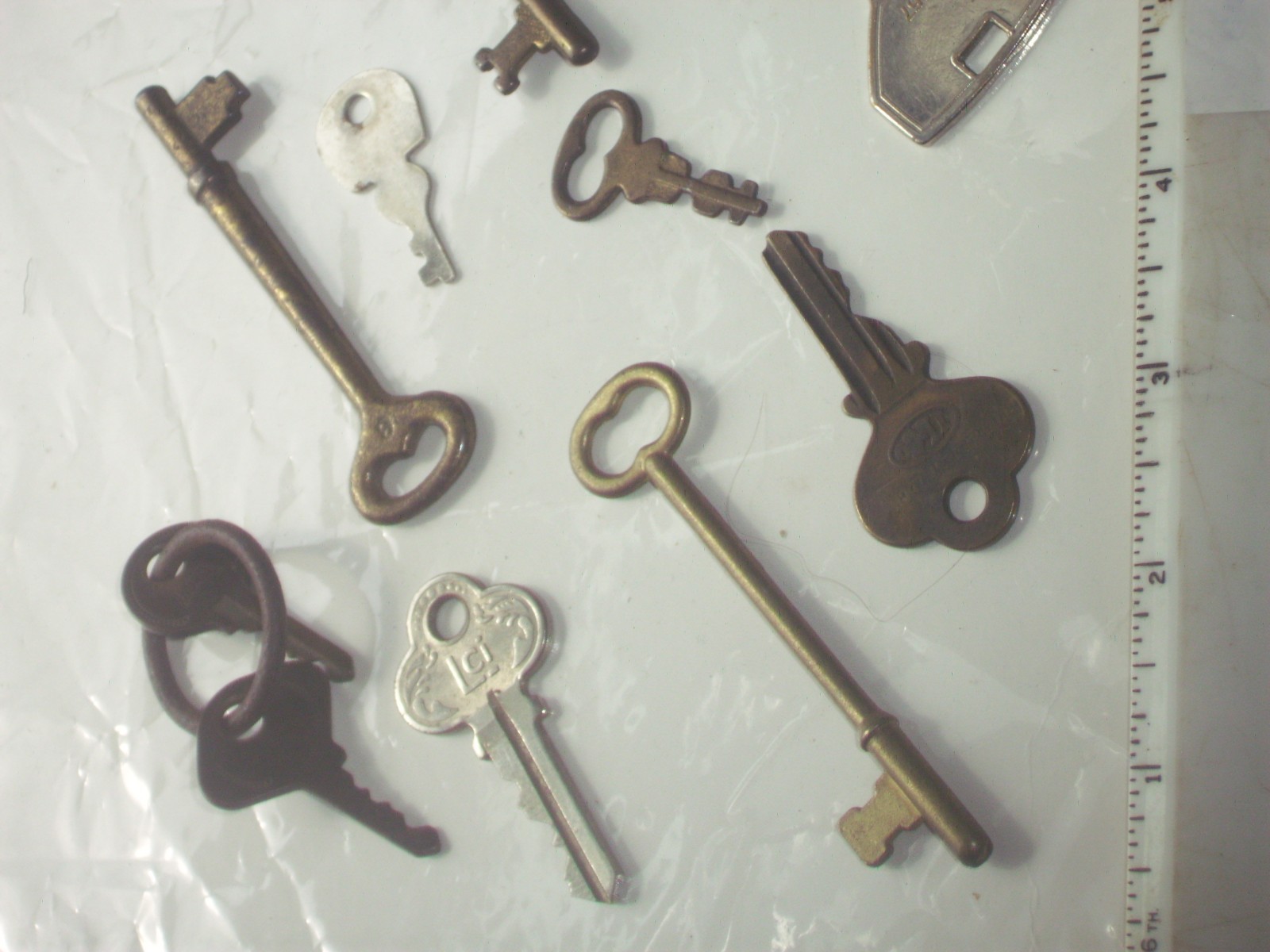 vintage mix 17 keys lot, skeleton, barrow, cabnet, lock, other Solid Steel