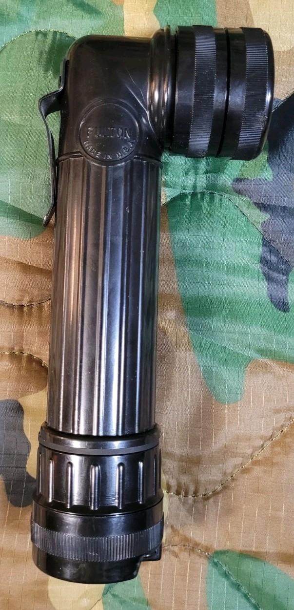 FULTON MX-99ND VINTAGE MILTARY STYLE FLASH LIGHTS MADE IN USA