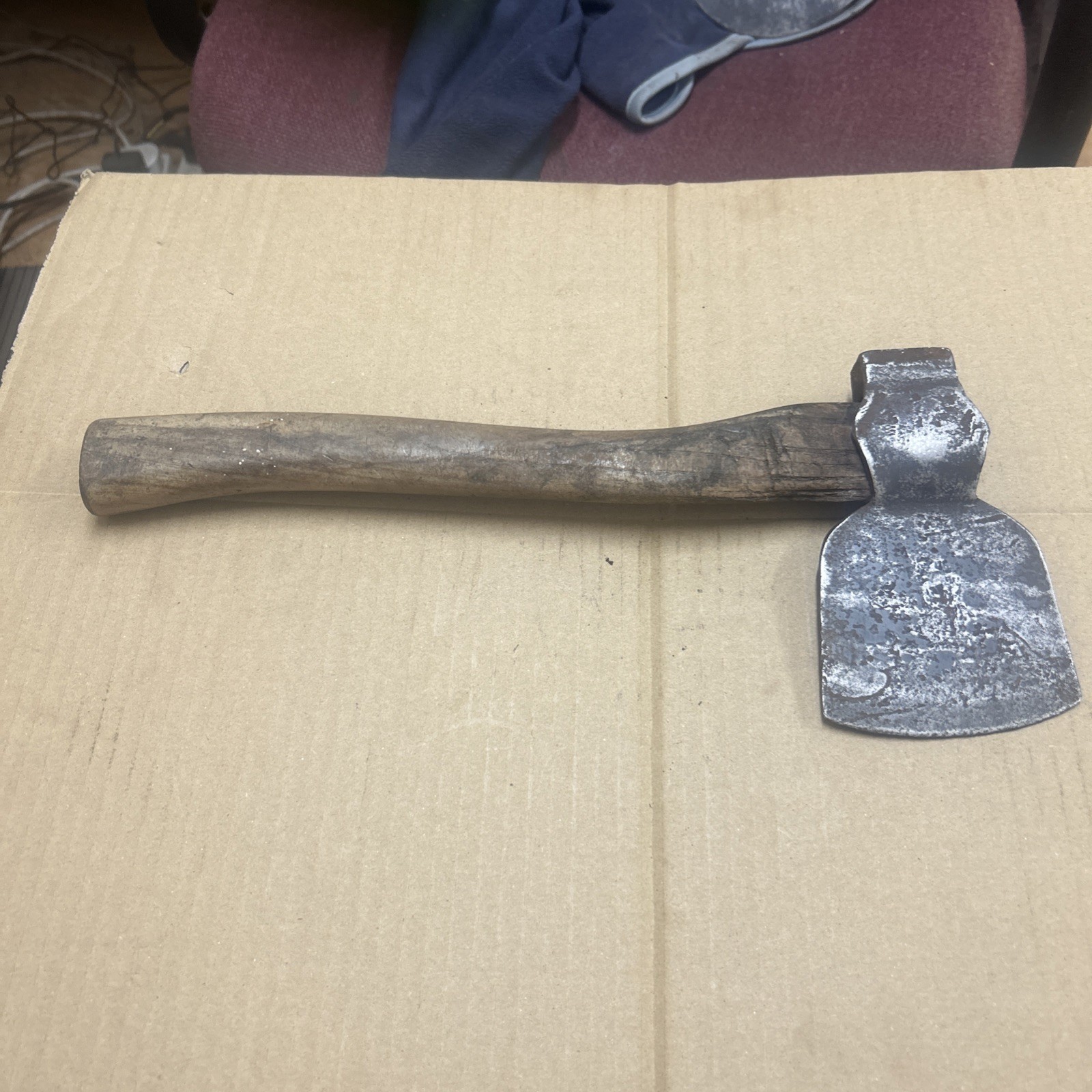 Small axe 1 1/2Lb total weight camping/bushcraft or kindling 34cm long
