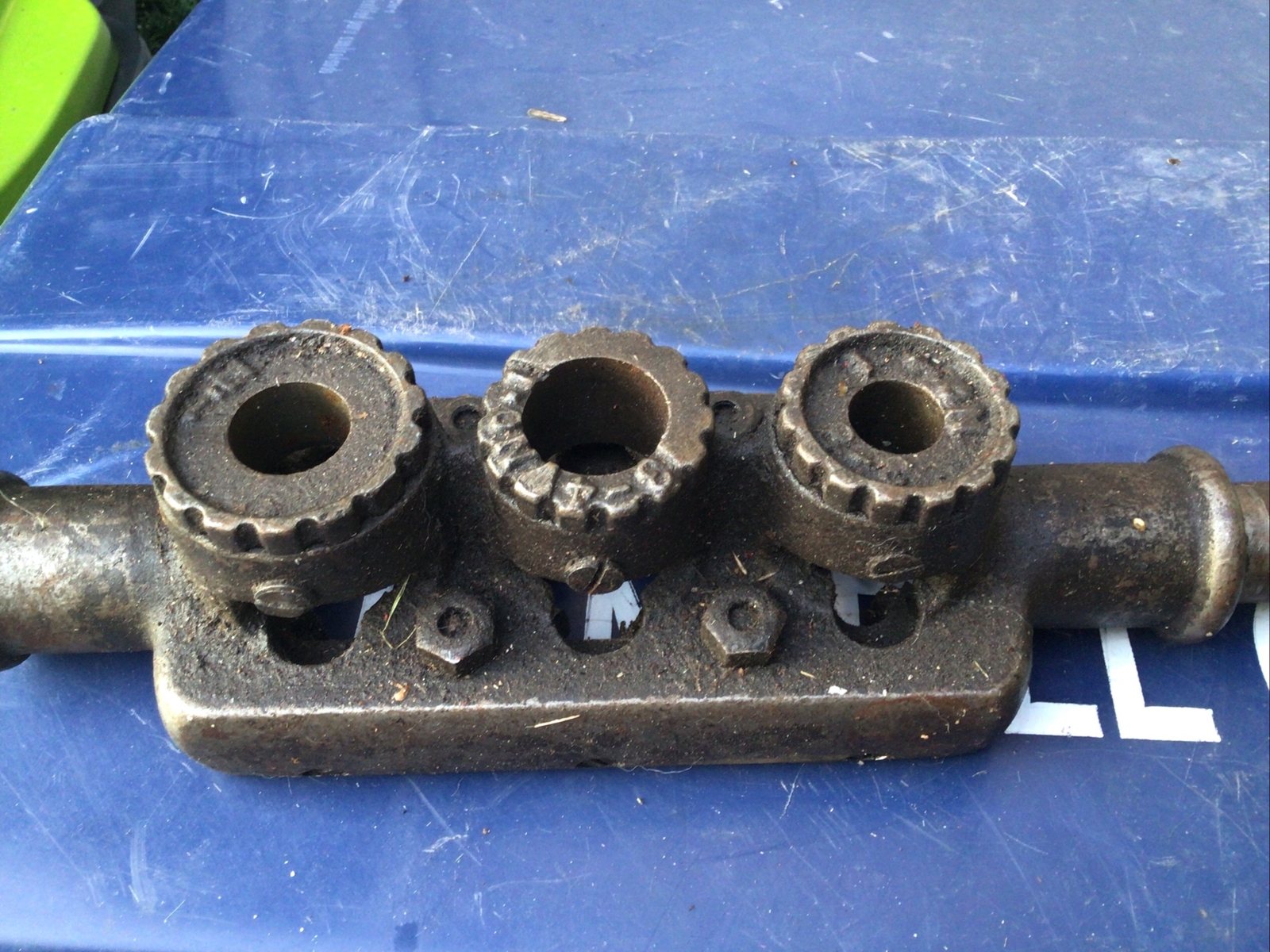 Antique Wells Brothers Trio Triple Pipe Threader – Complete with Dies
