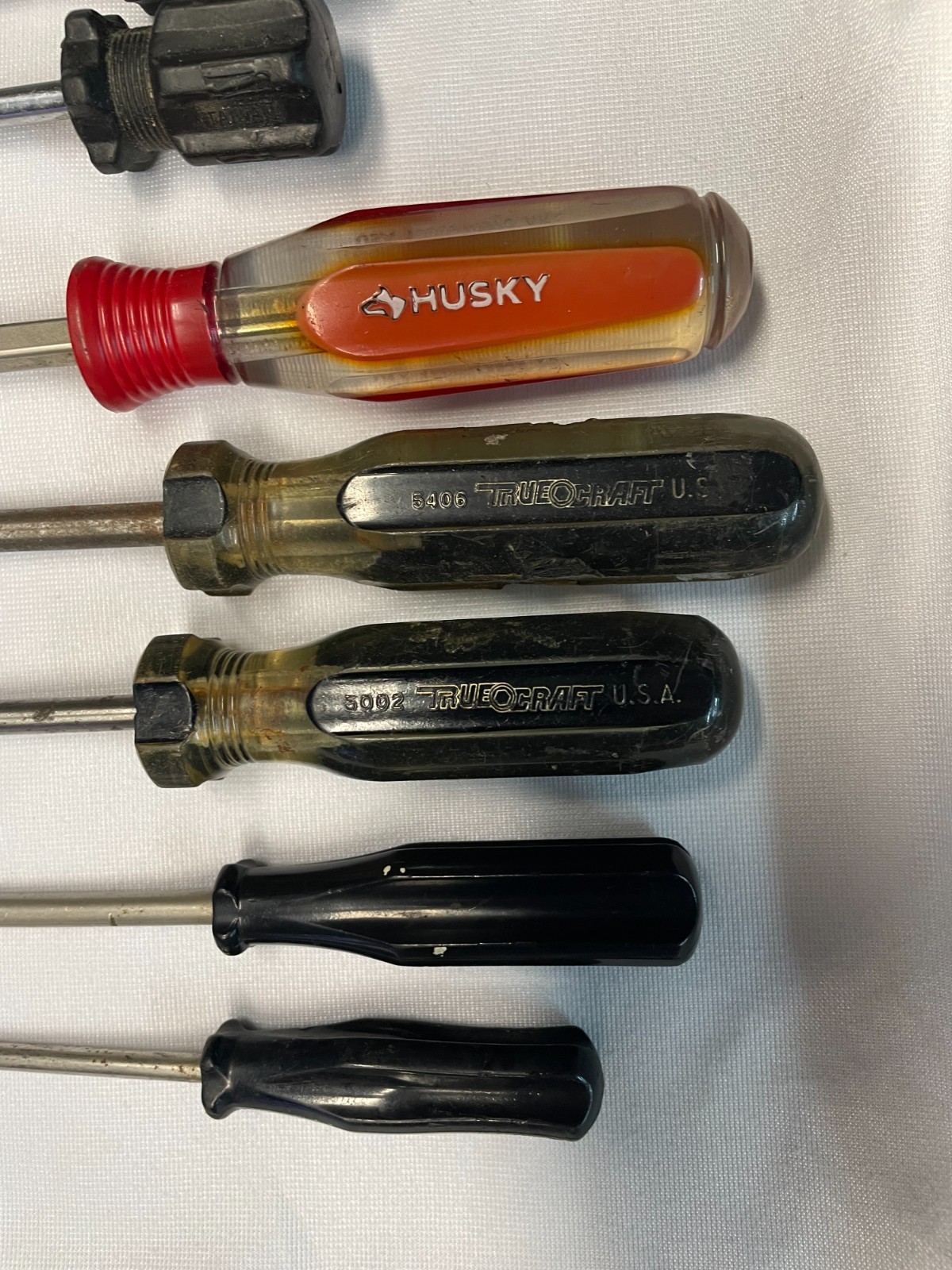 Lot of 14 Mixed Screwdrivers – Husky, Truecraft USA, Precision Set – Flathead &