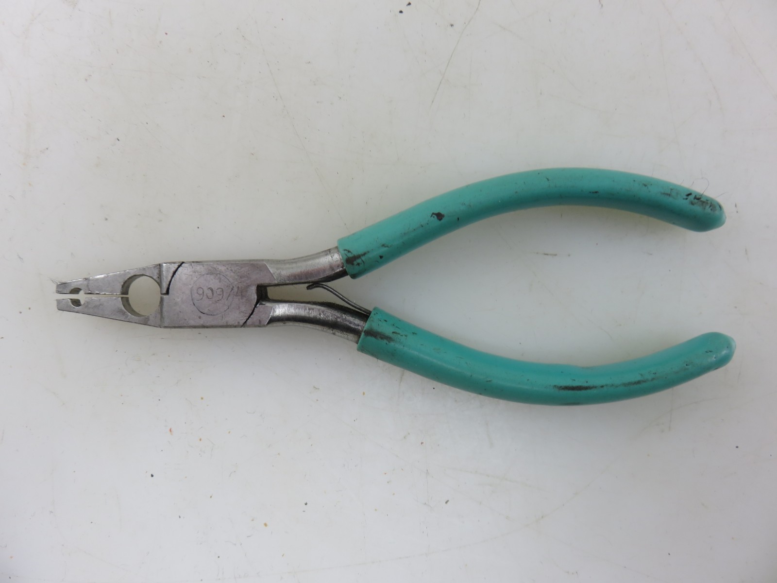 Erem No. 909/4 Crimpers Crimping Pliers Round Hole 5.75″ Long Vintage Swiss Made