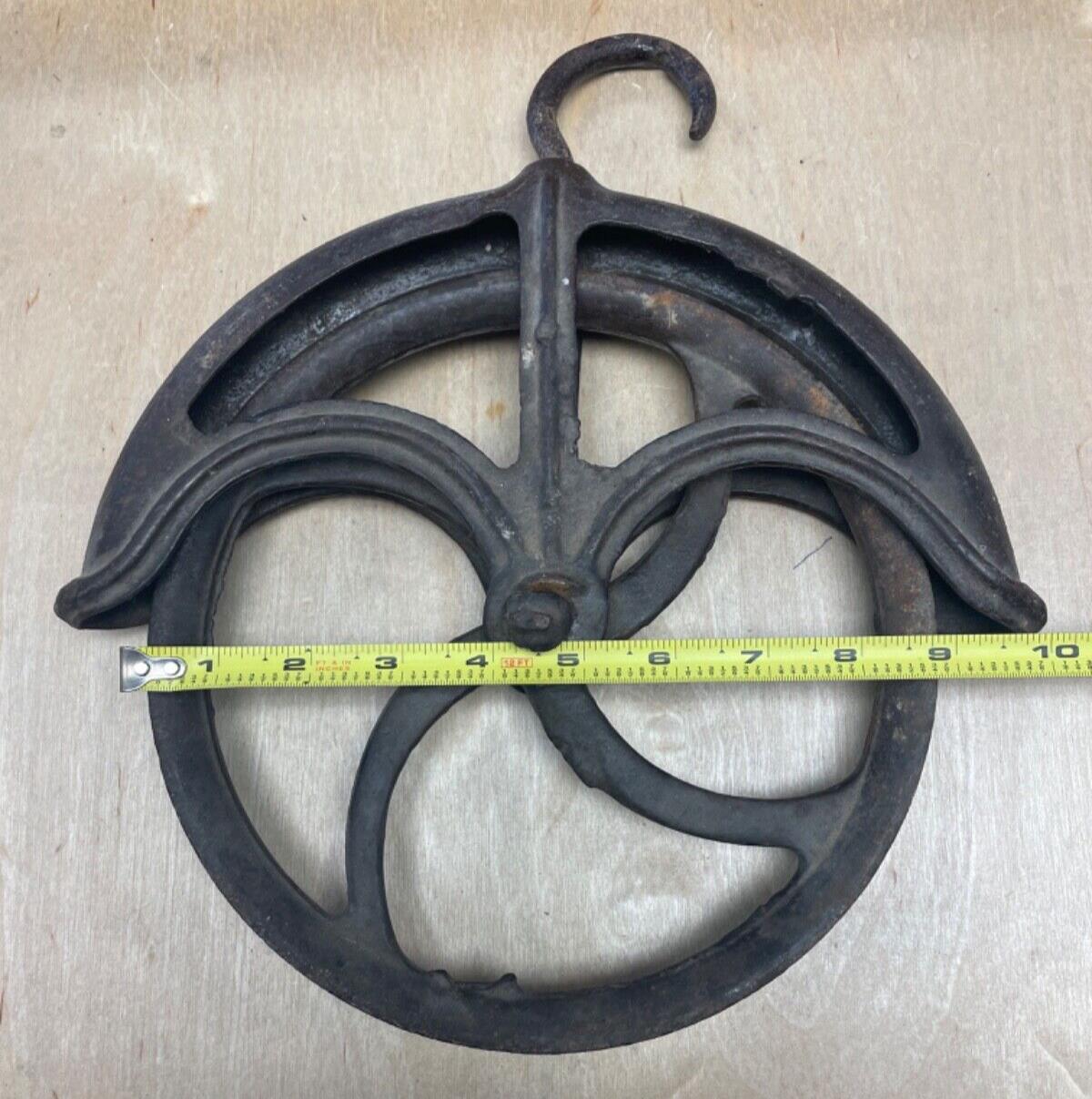 Vtg Cast Iron 9″ Well Pulley Primitive Farm Equipment