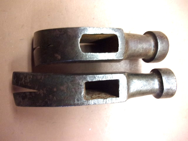 2 Early Carpenter’s Hammer Heads Cheney Straight Claw & Unknown Curved Claw