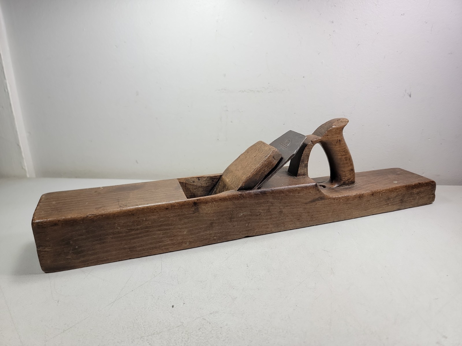 Vintage J. M. Taber New Bedford 22″ Wood Plane Jointer 2-1/2″ Moulson Bros Iron