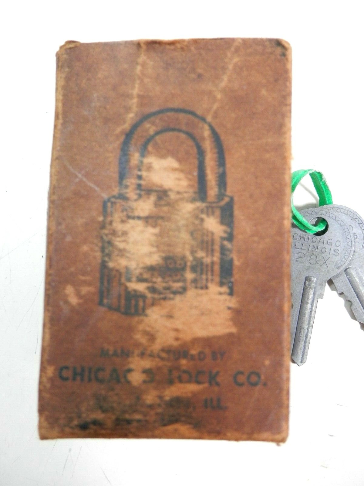 VINTAGE 1930’s CHICAGO LOCK CO. PADLOCK, KEYS & BOX No.7725 USA