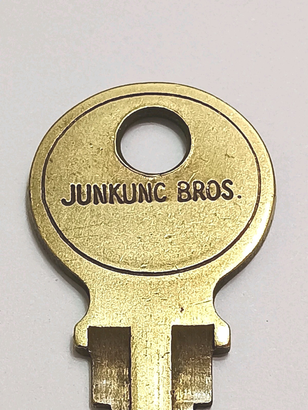 # E690 American Lock Co Key USA Junkunc Bros Appx 1-3/4″ Long Nice Incl Free S&H