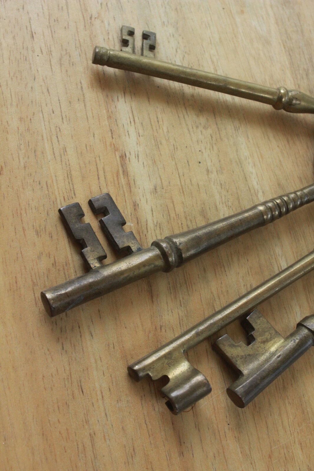 vintage heavy brass keys and key ring, Jailers Keys