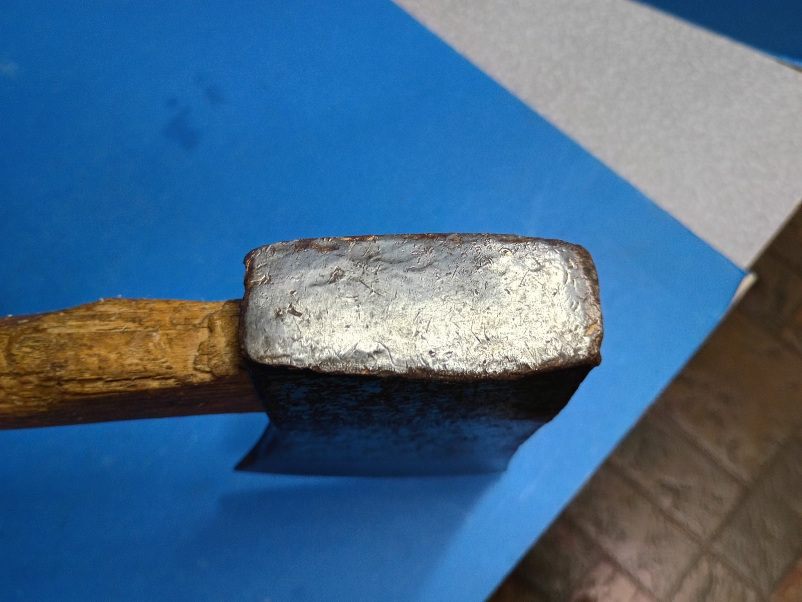 Vintage 2-1/4 Lb West western Germany axe hatchet.