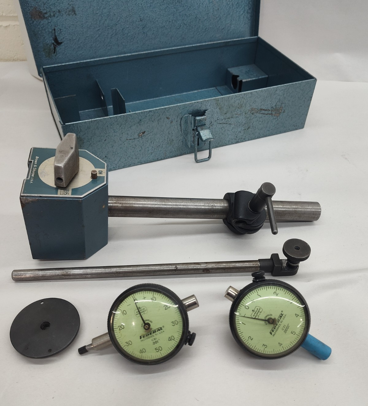 Brown & Sharpe Magnetic Surface Gauge Base W/ Federal Indicators .001 & .0001