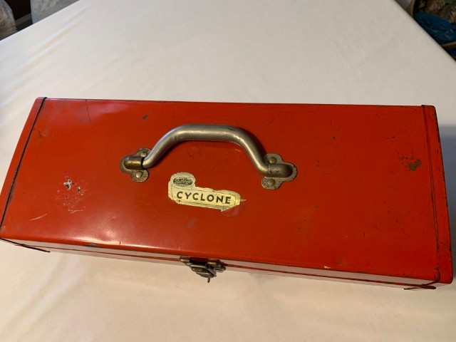 Vintage Belknap Cyclone Red Toolbox w/Red Tray – 6-1/2″ x 7-1/2″ x 19″