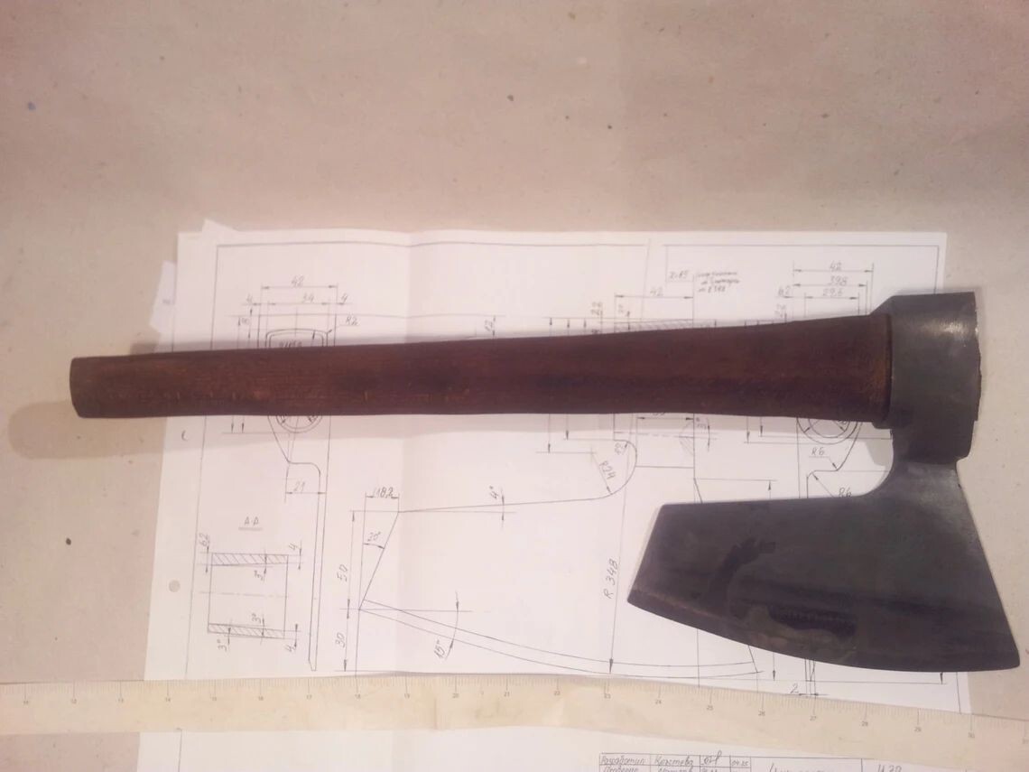 Hewing bearded broad axe- viking style- 2,7 lbs rare