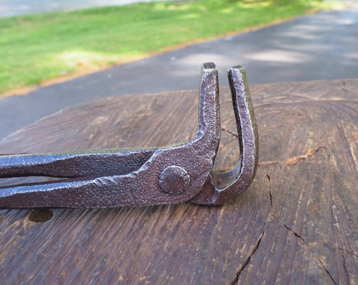 SWEET 19″ PICKUP “90 DEGREE” FORGING BLADESMITH KNIFE TONGS BLACKSMITH ANVIL