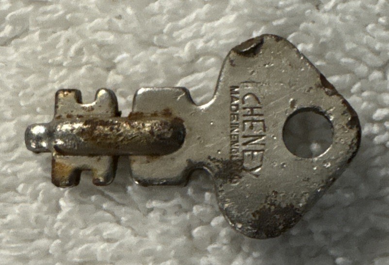 1 Luggage Key Cheney Baggage Patent No. 481600 Replacement vtg suitcase