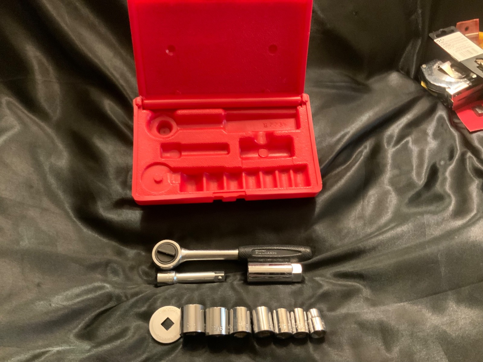 Vintage Master Machanic B2235 ratchet and socket set 3/8 drive Made in USA
