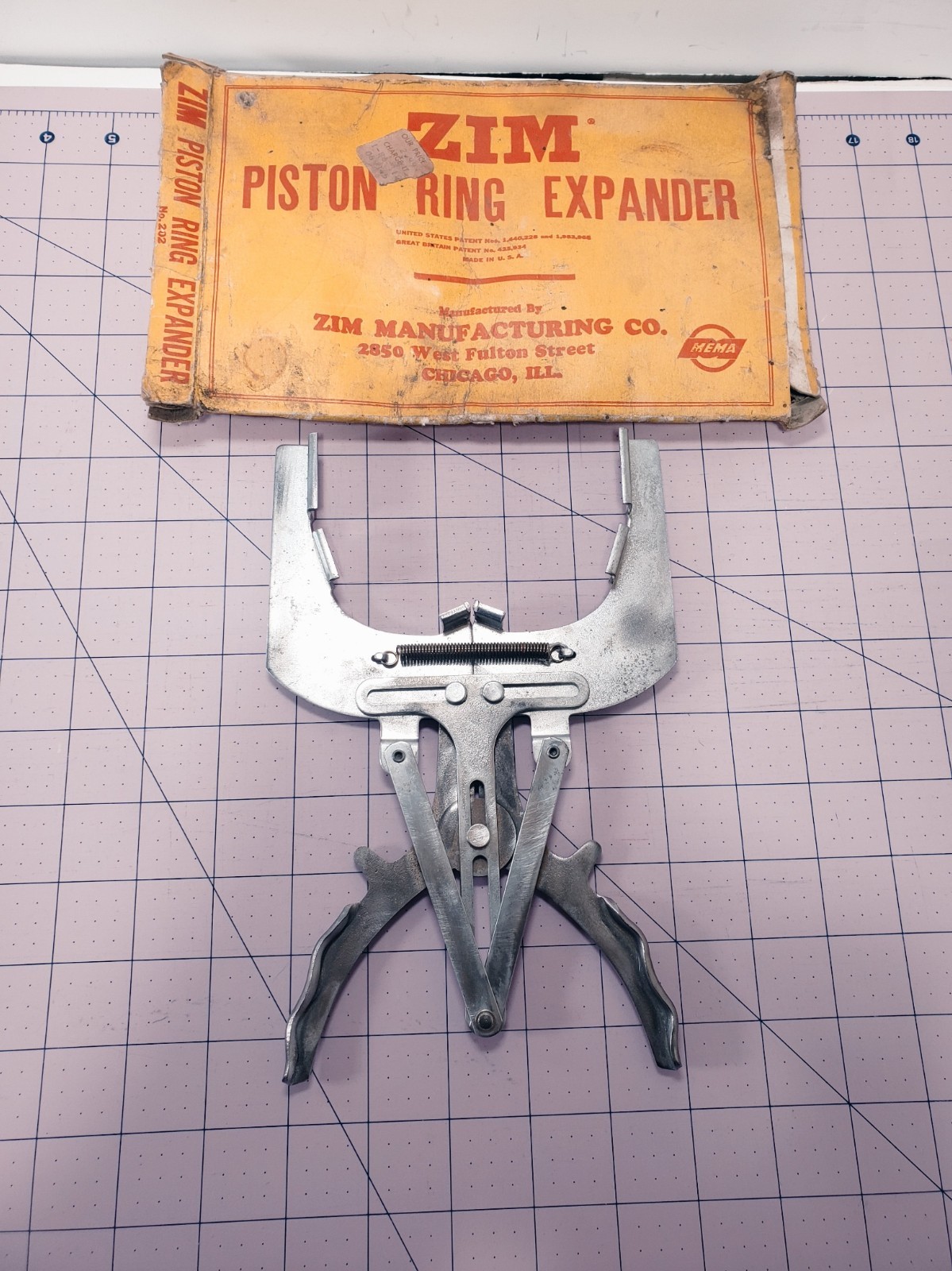 VINTAGE ZIM PISTON RING EXPANDER NO. 202 WITH ORIGINAL BOX CHICAGO USA