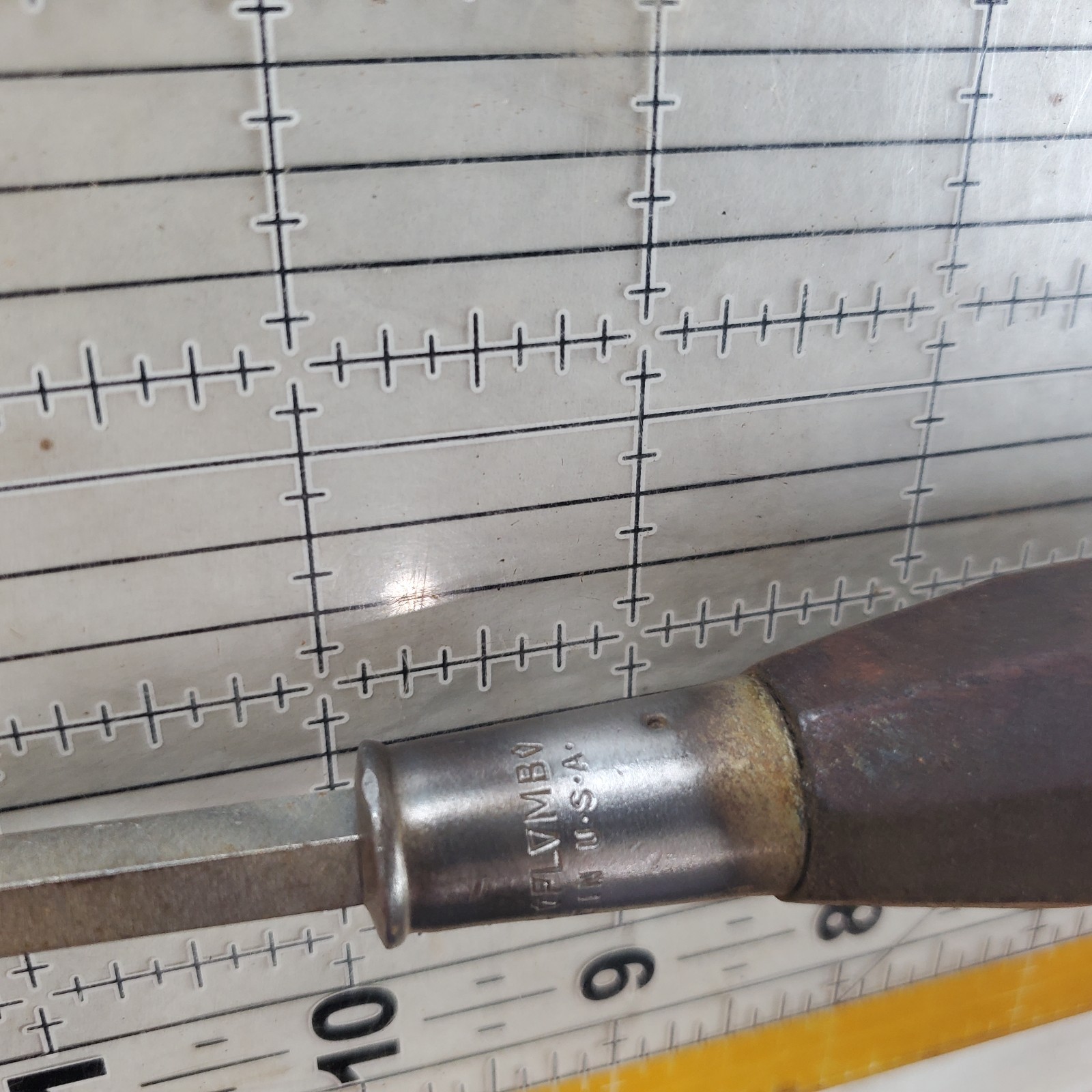 Vintage Plomb 9704 4″ Wooden Screwdriver Striking Cap Square Shank Plvmb USA