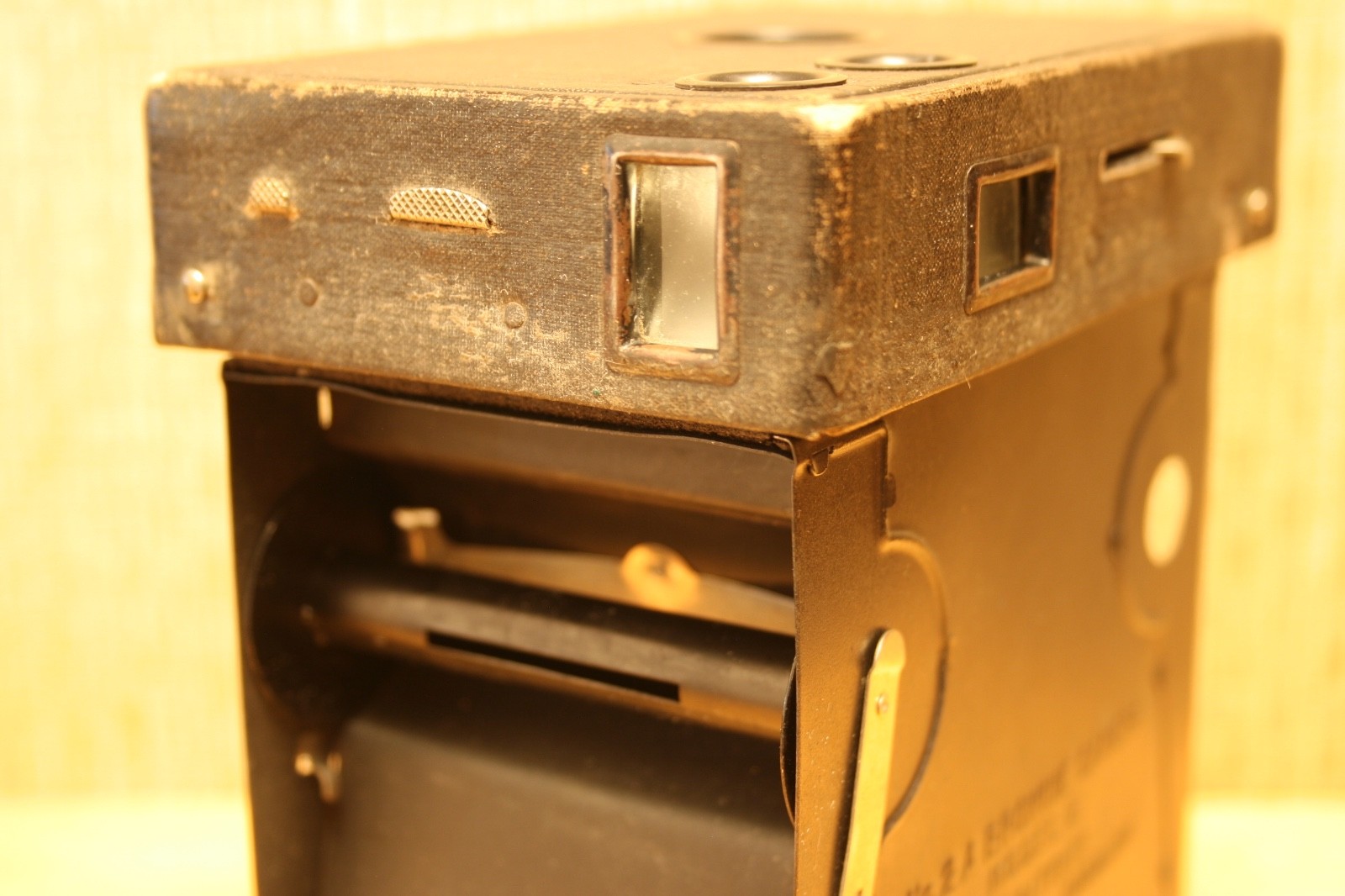 Antique Eastman Kodak Brownie No.2A Model B Box Camera In Working Condition