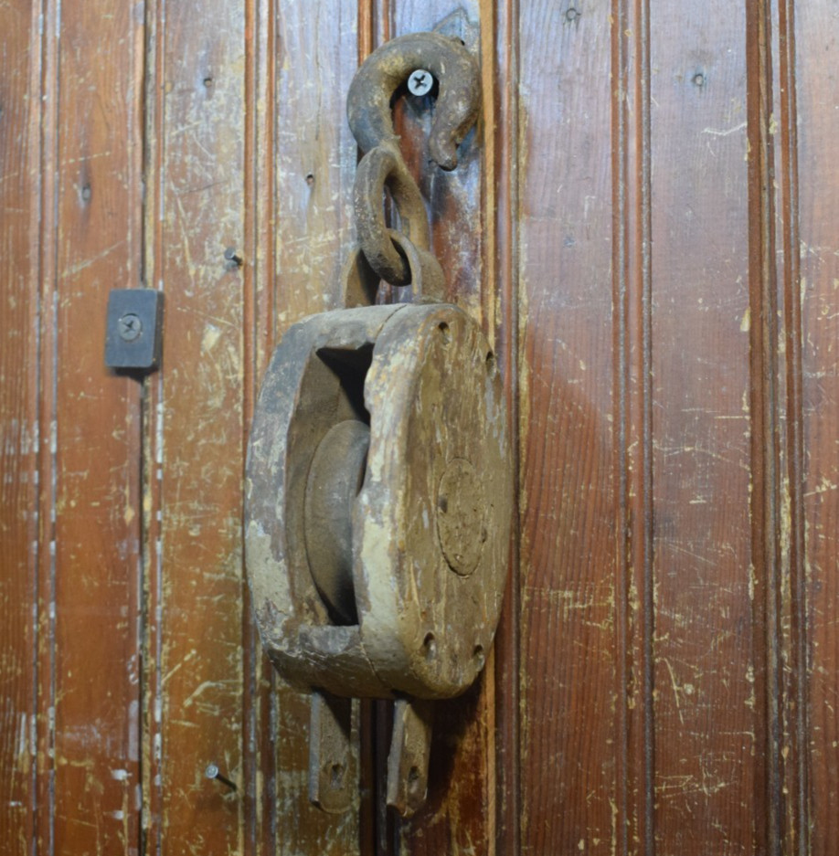 UPSON WALTON MARITIME WOODEN PULLEY CLEVELAND OHIO SINGLE WHEEL PULLEY PRIMITIVE