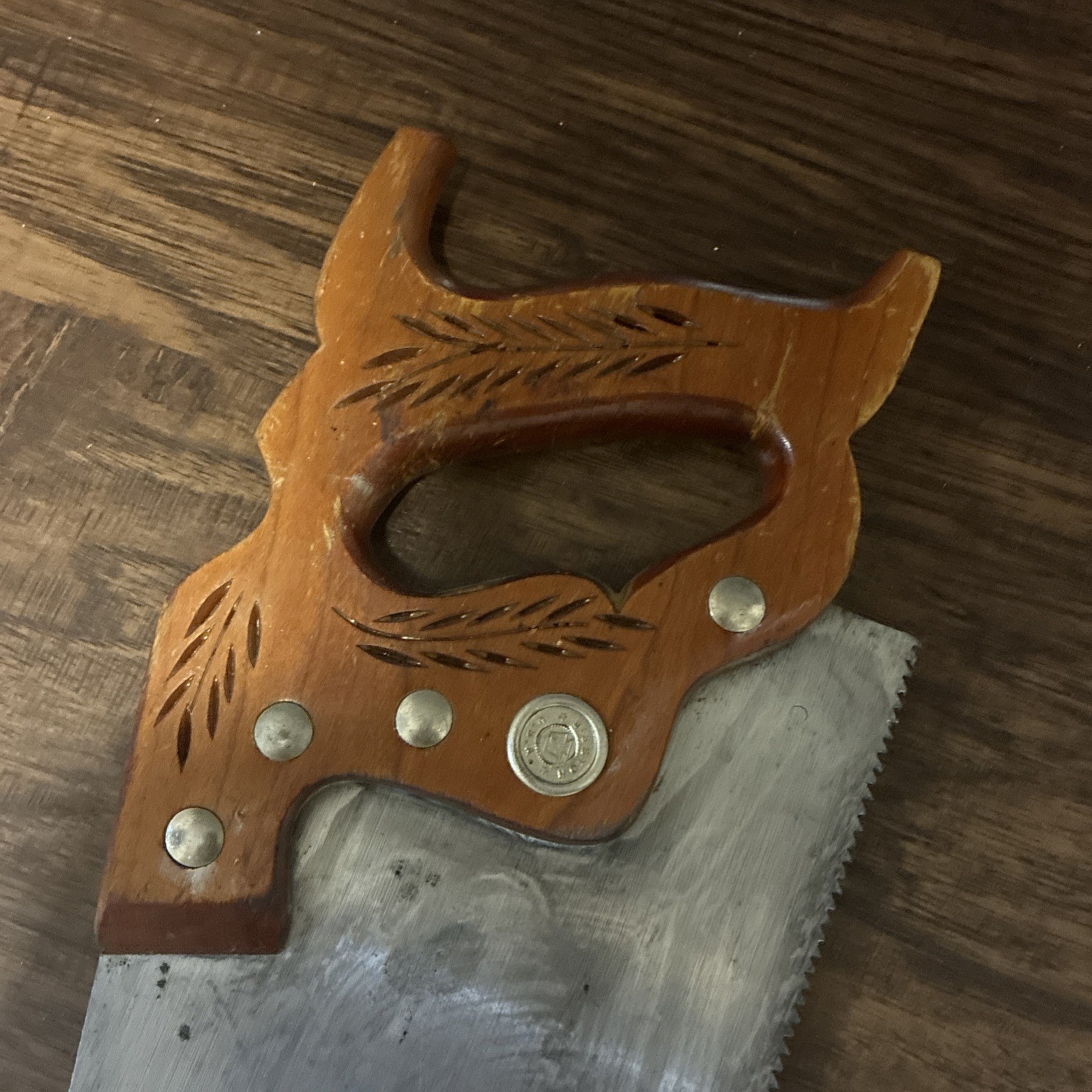 Vtg Disston D-23 lightweight 8PPI 26in wheat handle hand saw