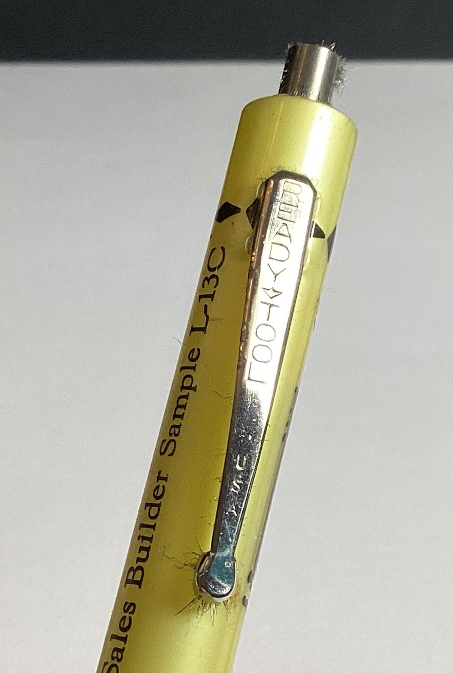 VTG ADV CLIP-ON SCREWDRIVER READYTOOL “RADIO & ELECTRIC SALE SAMPLE MAGNETIC TIP