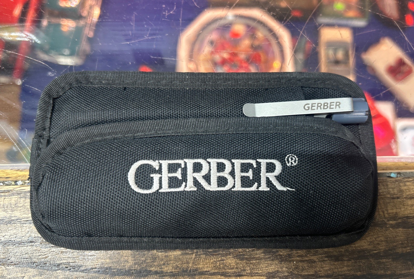 Gerber Foreman Utility Task Pen Light with Sheath And 4 Color Lights