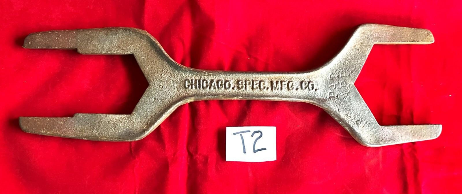 VINTAGE 13 INCH 3-IN-1 SPUD WRENCH, CHICAGO SPECIALTY MFG. CO. (LOT T2)